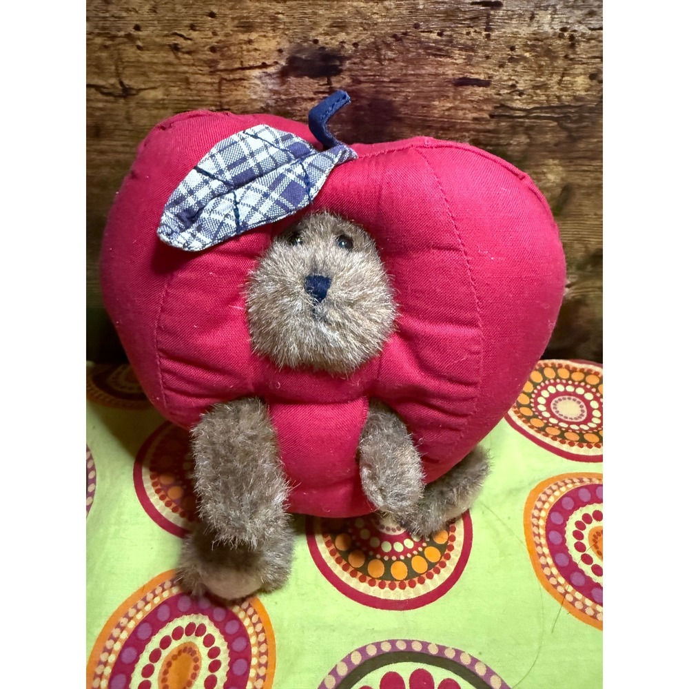 Boyds Bears Plush Teddy Bear in Red Apple with Plaid Leaf Collectible 6 inch